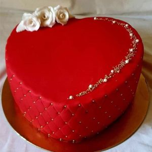 Redvelvet Elegant Heart Shaped Fondant Cake