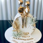 Anniversary Cake With Golden Couple Toy