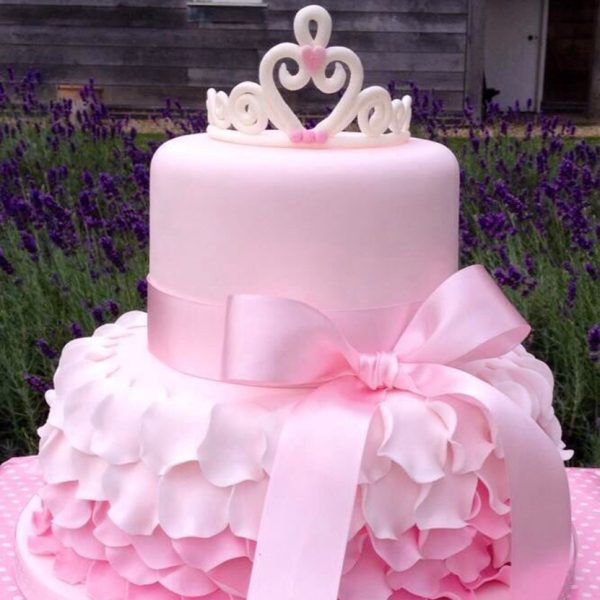 Beautiful Princess Crown Cake