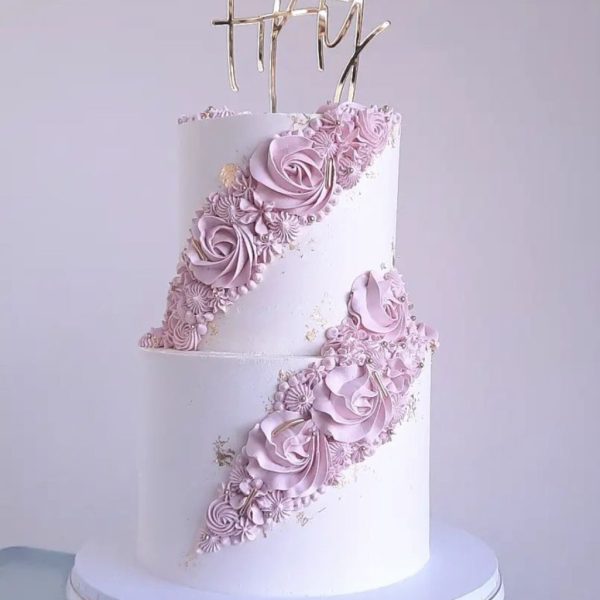 Creamy Roses Designer Cake