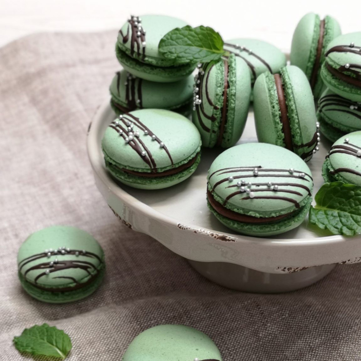Mint-Chocolate-Italian-Macrons Mint Chocolate Italian Macrons - Image 1