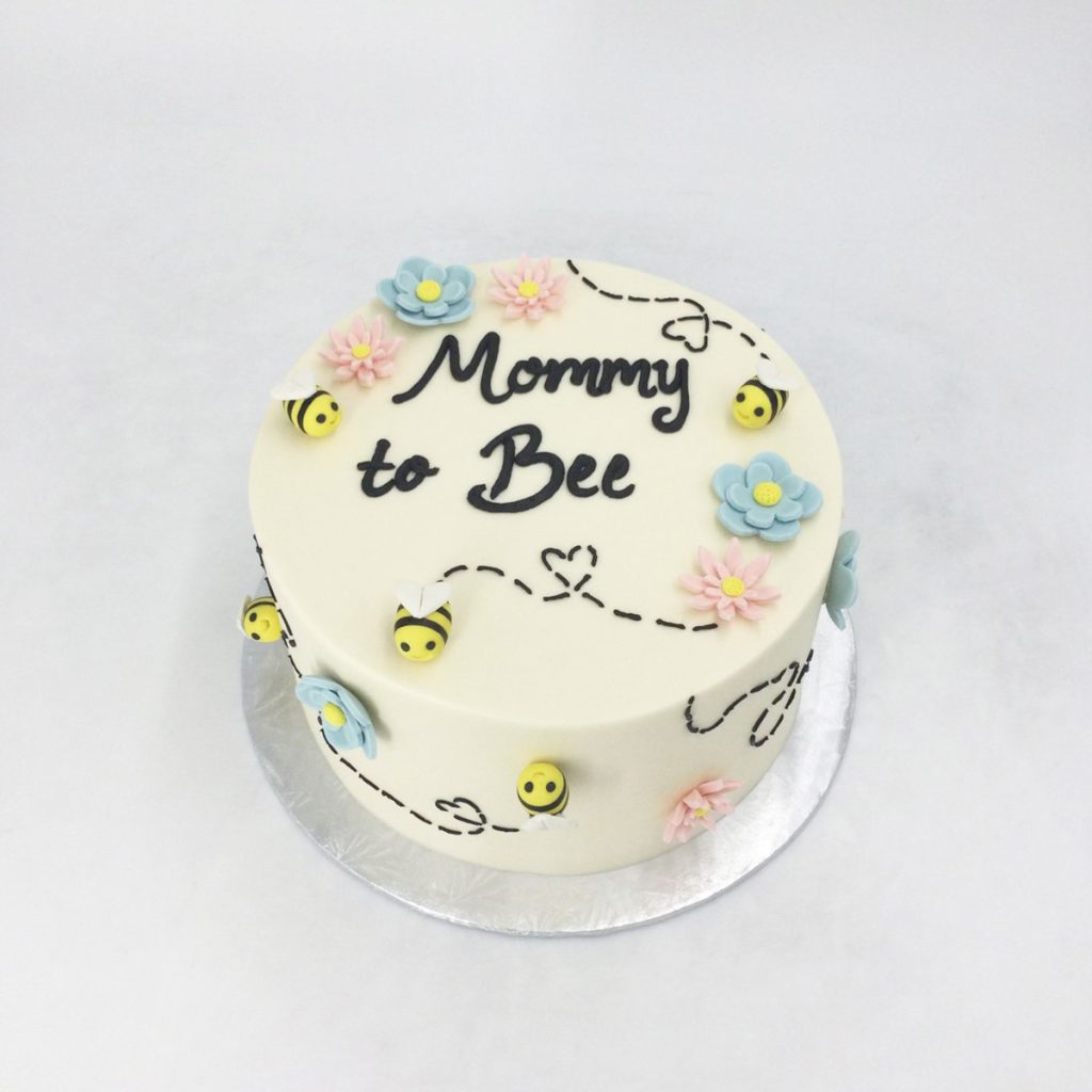 Mommy To Be Cute Designer Cake