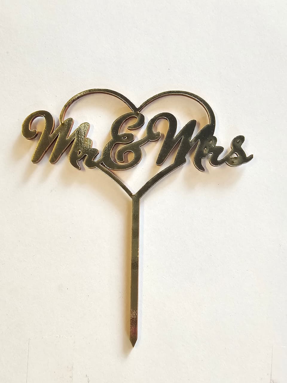 Mr and Mrs text with heart topper Mr and Mrs Text with Heart Topper - Image 1