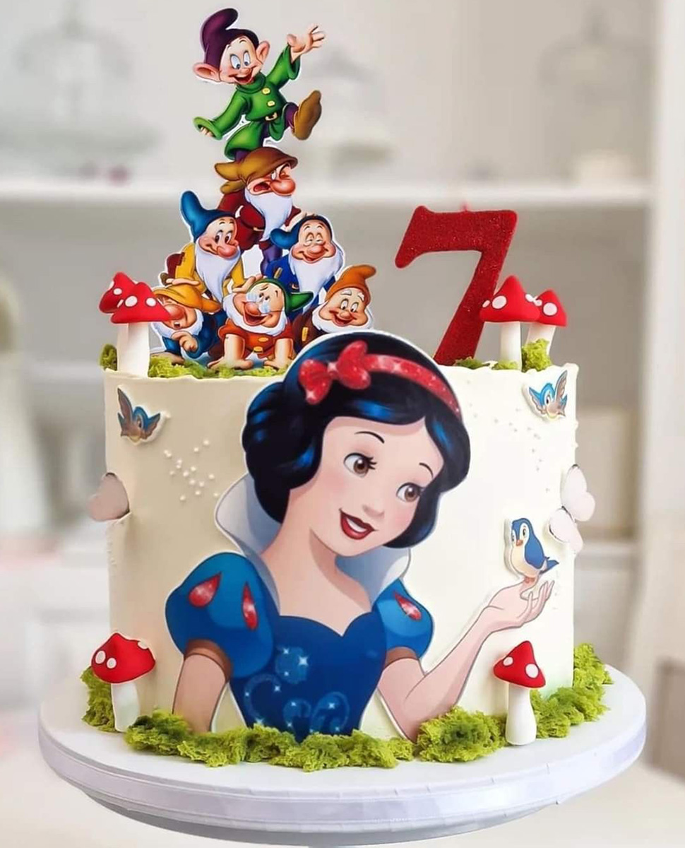 Snow White Themed Kids Cake 1 Snow White Themed Kids Cake