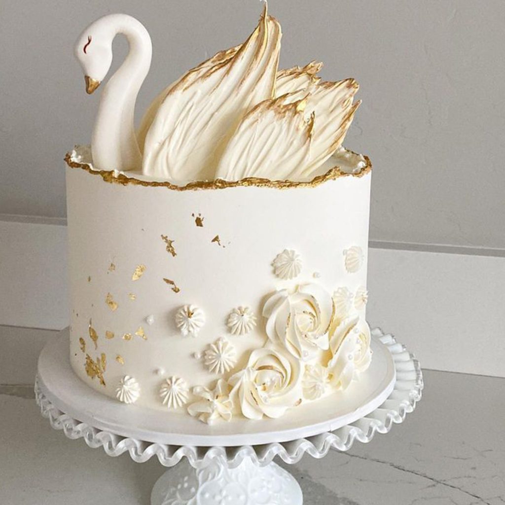 Swan Designer Cake