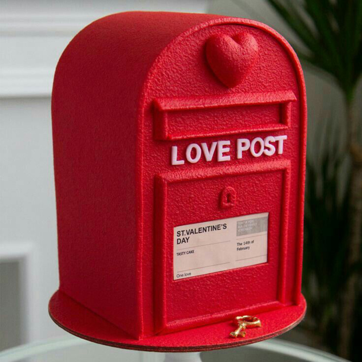 Valentines Day Post Box Cake 1 Valentines Day Post Box Cake
