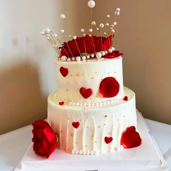 Pearl Crown Wedding Cake
